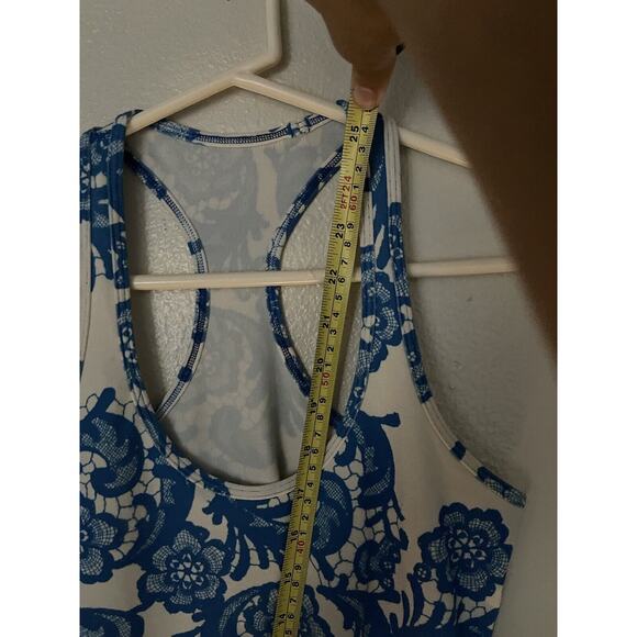 Lululemon Tank Top Cool Racerback Porcelain Blue Beachy Floral White Patterned - Picture 2 of 6